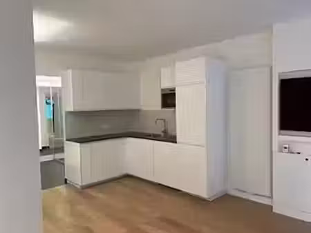location meublée appartement 1 pièce 26 m² à paris 16ème (75016)  1 500 €