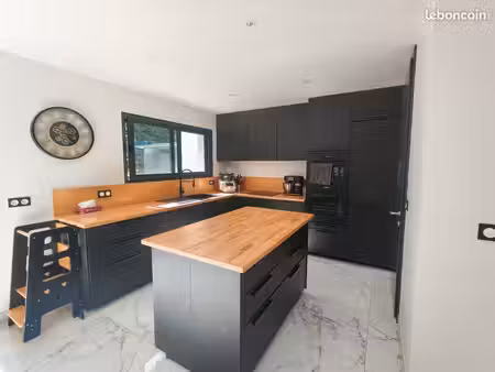 maison contemporaine 135 m² (2023) - 4 chambres  dpe a