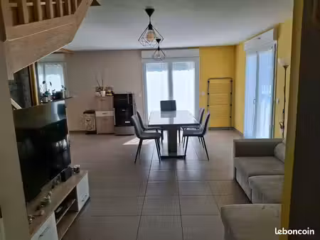 maison - 4 pièces - 90m²