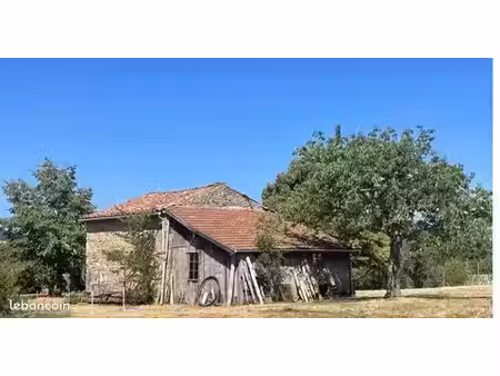 maison ou grange de campagne