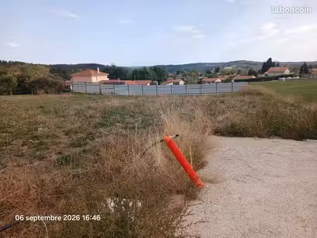 terrain constructible viabilisé 1111m²