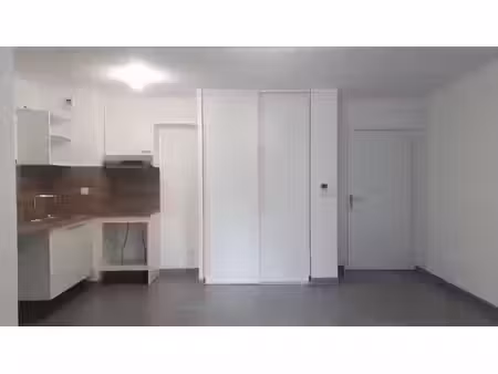 location appartement 2 pièces 40.85 m² à montpellier (34000)  780 €