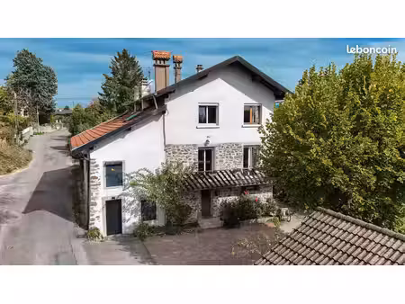 maison de village 133 m² à messery   3 chambres  terrasse 50 m²  jardin