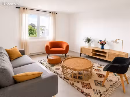 disponible immédiatement - grand t3 lumineux de 77 m²  avec parking privatif  cuisine équi