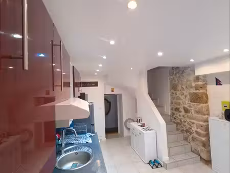 maison meublée de 45 m² avec terrasse & climatisation– 580 cc