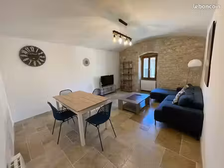 appartement meublé 70 m² avec grande terrasse – centre de barjac