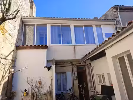 location meublée appartement 3 pièces 60 m² à bordeaux (33000)  820 €