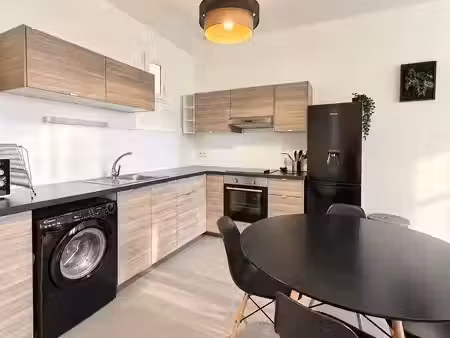 location appartement 2 pièces 42 m² à marseille 6ème (13006)  840 €
