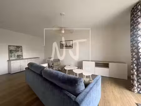 location meublée appartement 3 pièces 65.03 m² à angers (49000)  940 €