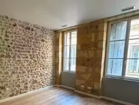 location appartement 3 pièces à bordeaux (33000)  1 050 €