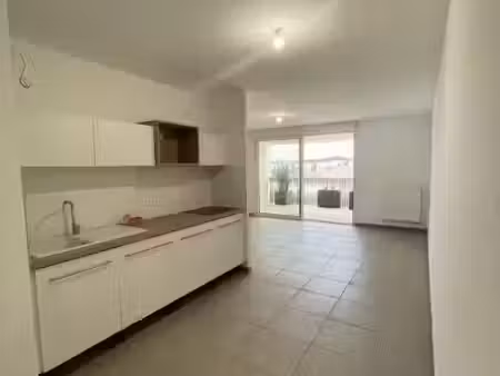 location meublée appartement 3 pièces 72.1 m² à montpellier (34000)  1 125 €