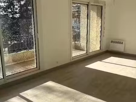 location appartement 3 pièces à bordeaux (33000)  1 190 €