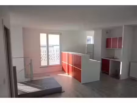 location appartement 4 pièces à bordeaux (33000)  1 350 €