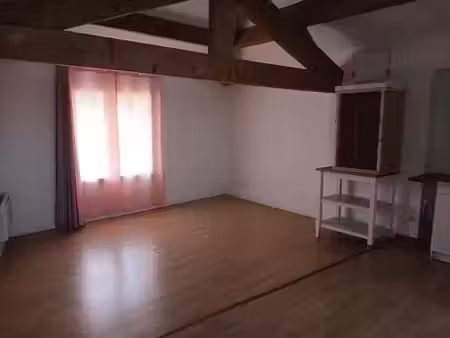 location appartement 1 pièce 30 m² à signes (83870)  505 €