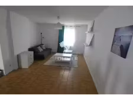 location meublée appartement 0 pièces 54 m² à apt (84400)  531 €