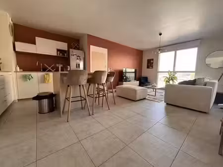 location meublée appartement 4 pièces 85.97 m² à bordeaux (33000)  640 €