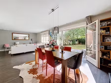 clamart - limite issy les moulineaux - maison 7 pièces avec terrasse et jardin