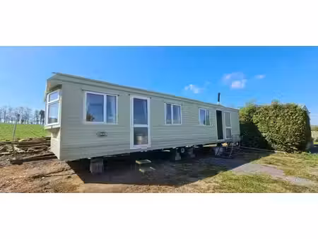jolie résidentielle 2 chambres avec jardin