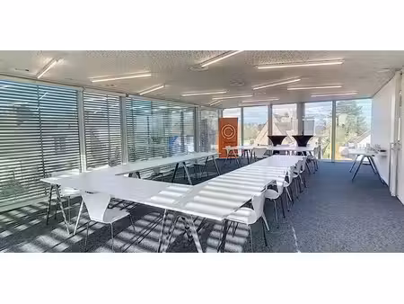bureau à louer à torhout pour € 617
