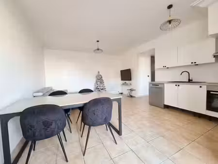 vente maison 4 pièces 87.25 m² à nesle (80190)  82 000 €