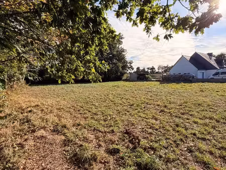 terrain 1516m2 - locunolé