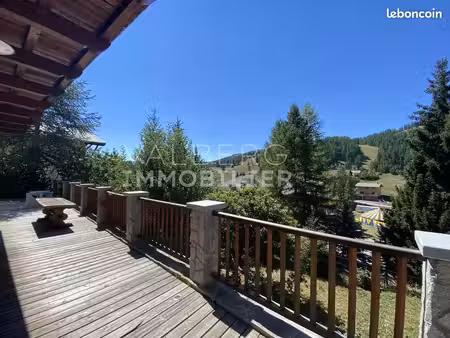 chalet 8 pièces 275 m²