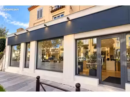 local commercial 114 m²