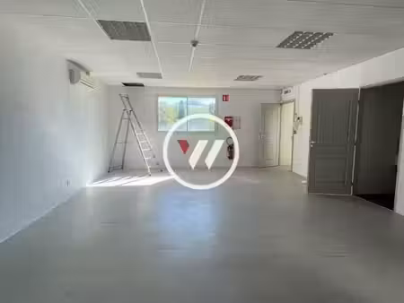 bureaux 115 m²
