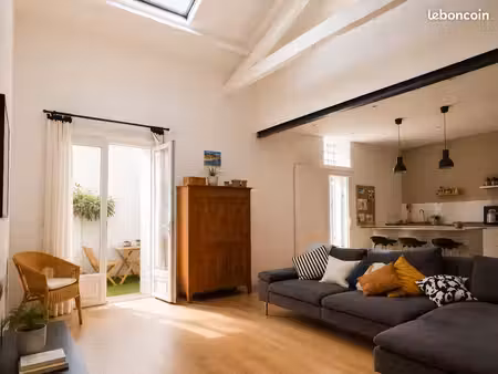 rare à saint-victor/endoume – maison de ville de caractère 3 chambres  116 m² avec terrass