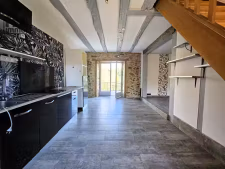 jolie maison en pierre