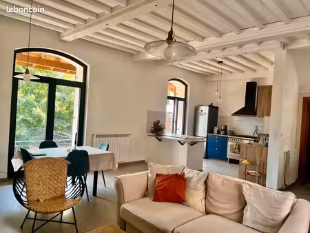 maison rénovée avec jardin  garage et dépendance – au cœur du village