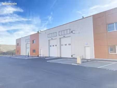 local d'activité 580 m²