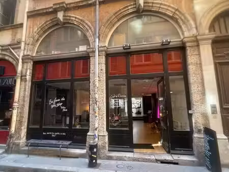 local commercial 240 m²