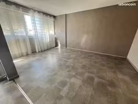 appartement 5 pièces 93 m²