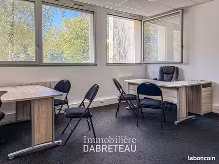 local 23 m² dardilly