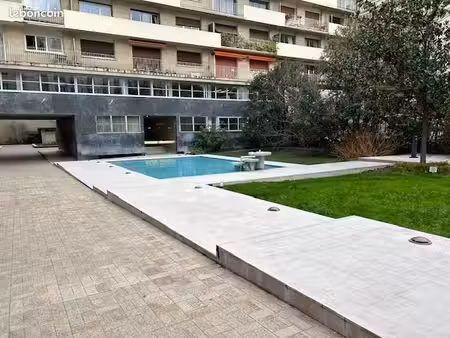 bureaux 241 m² paris