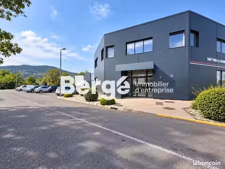 bureaux 160 m²