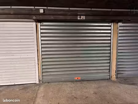 parking/box sécurisé paris 10eme 12m2