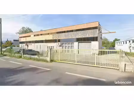 local 1025 m² pégomas