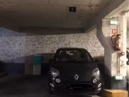 place de parking sous terrain