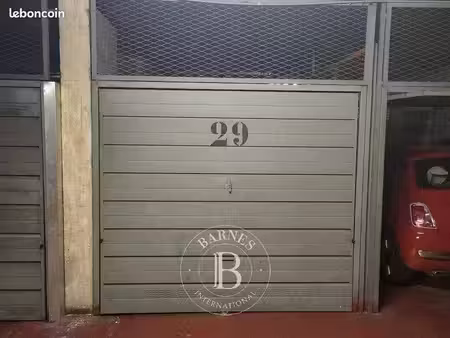 parking/box 10 m² paris 17ème