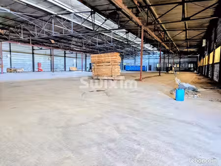 local 2180 m² bourg-en-bresse