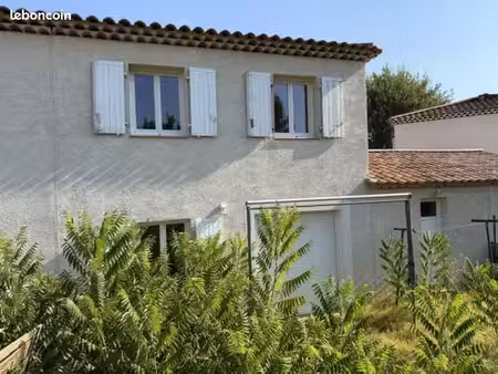 villa 4 pièces 82 m²