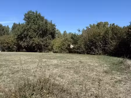 terrain 1 882 m² garnerans