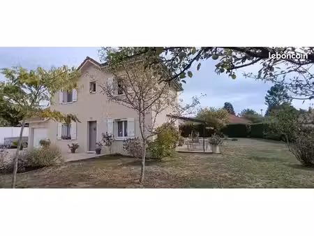 villa 4 pièces 100 m²