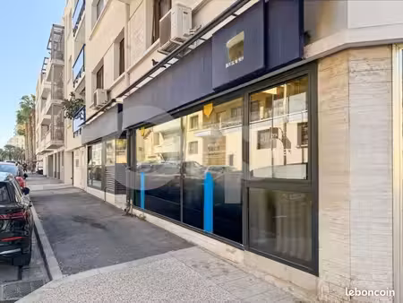 bureaux 75 m²