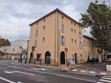 local 50 m² la garde