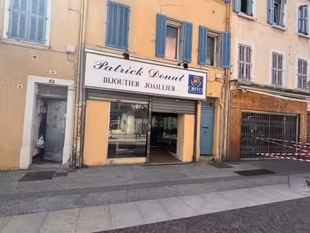 local commercial 53 m²