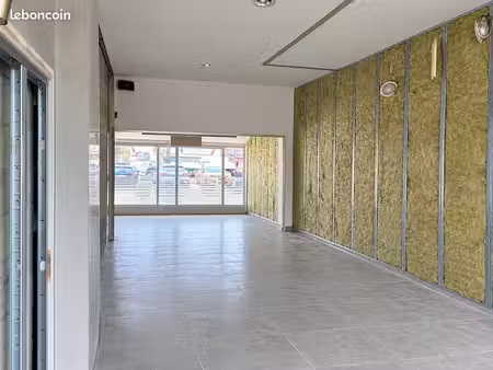 local commercial 60 m² le muy