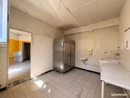 local commercial 107 m²